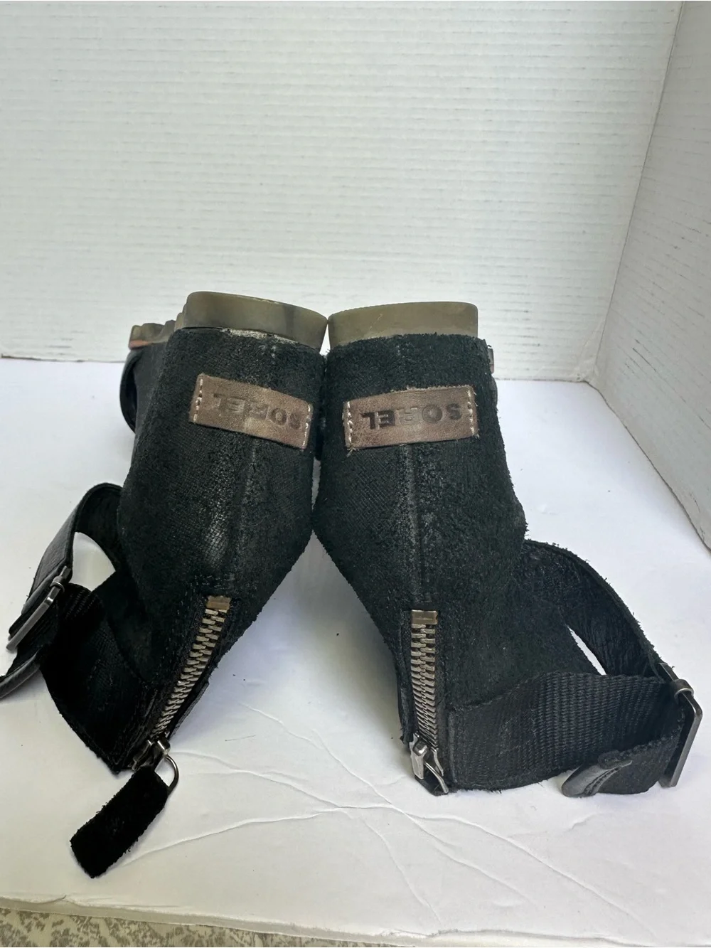 Sorel Women’s Joanie II Black Leather Suede Wedge Ankle Strap Sandals- Size 12